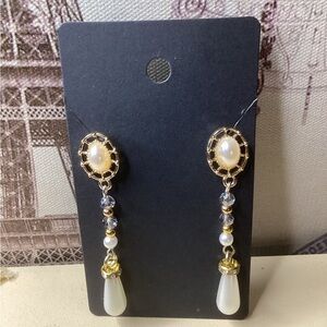 Elegant Gold and Pearl Drop Earrings
